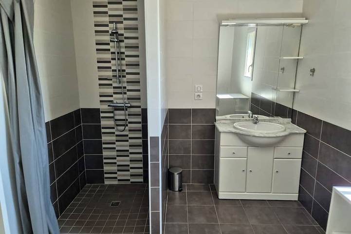 Furnished townhouses in Angoulême, Charente