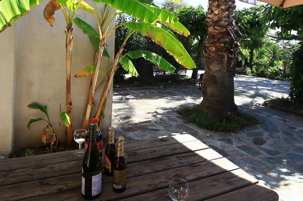 House with pool and garden in Ajaccio, Ajaccio region