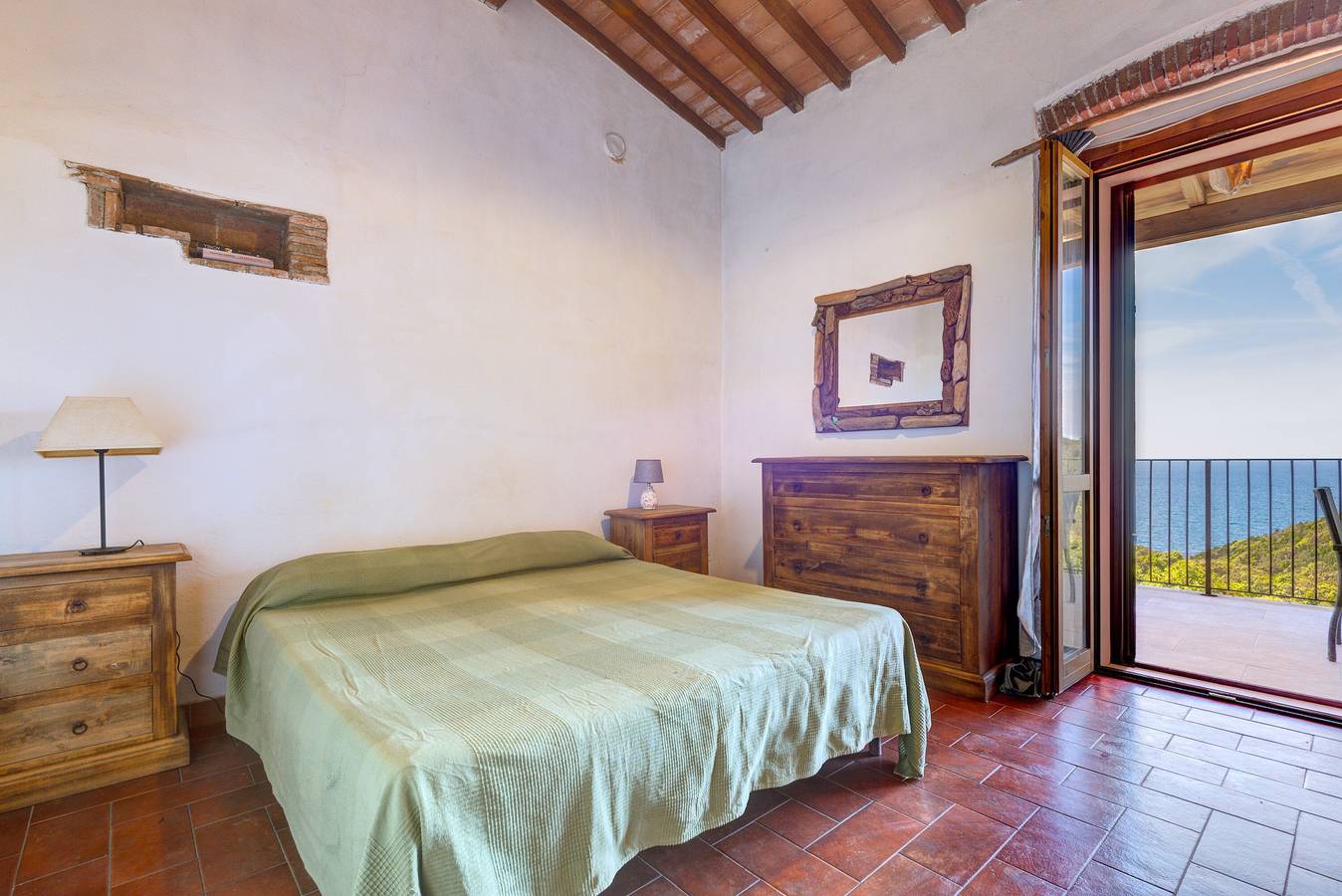 Boerderij 'Amandolo - Capraia' met Uitzicht op Zee, Wi-Fi en Airconditioning in Cavo, Elba