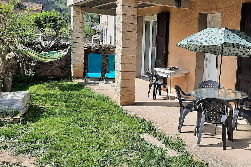 Appartement entier, Près de la rivière in Mazeyrat-d'Allier, Haute-Loire