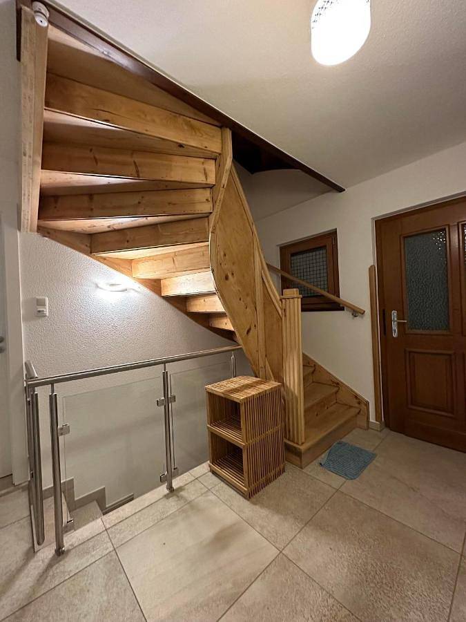 Location de vacances pour 6 personnes, avec terrasse et jardin dans Gemund - 4