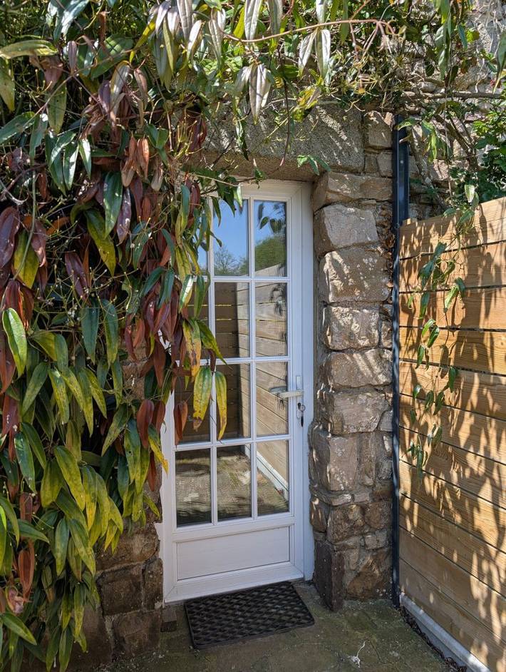 Gîte pour 2 personnes, avec terrasse et jardin en Cotes-d'Armor - 3