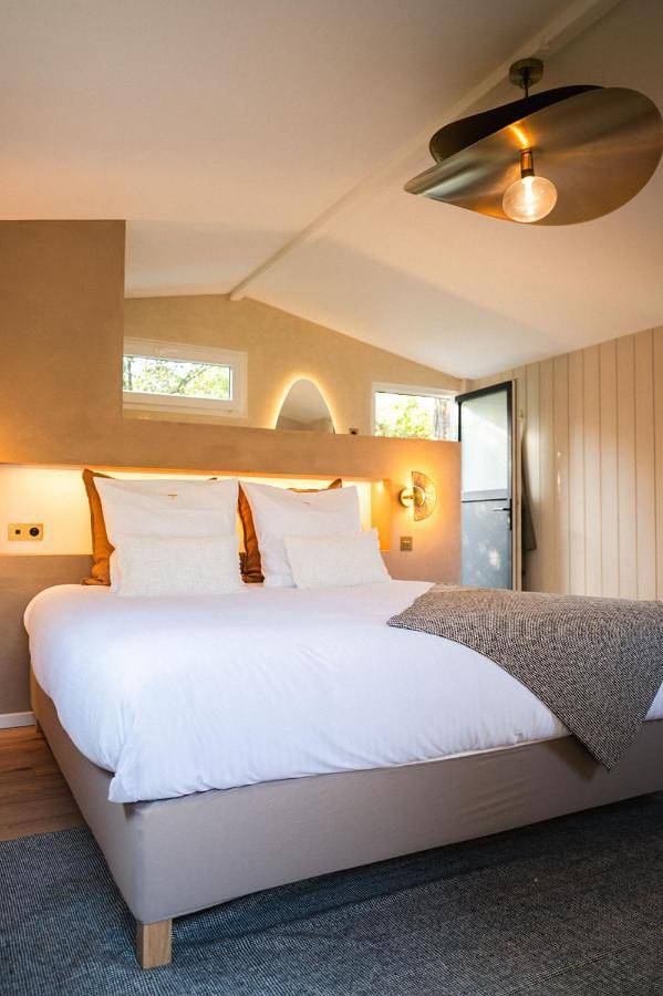 Maison d’hôte pour 2 personnes, avec Terrasse et Jacuzzi ainsi que Jardin et Piscine à Camblanes-et-Meynac
