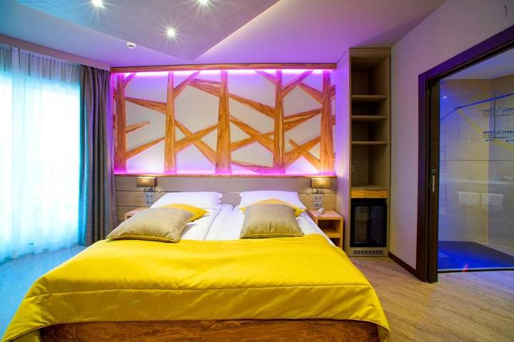 Hôtel pour 2 personnes, avec sauna et piscine ainsi que jacuzzi et jardin à Torbole - 4