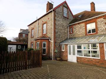 Holiday Home for 11 People in Sheringham, Norfolk, Photo 3
