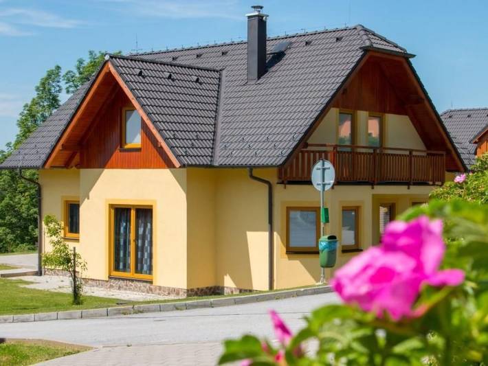 Ferienhaus für 10 Personen, mit Sauna und Terrasse sowie Garten - 1