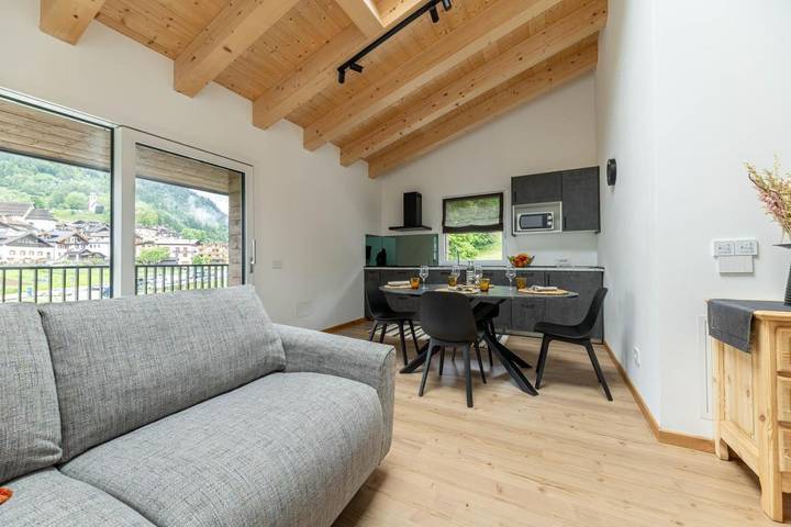 Gîte pour 4 personnes, avec vue et balcon à Transacqua