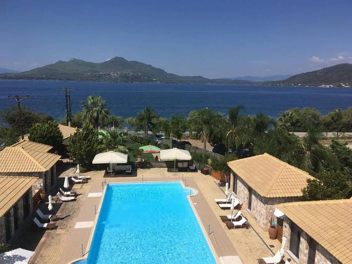 Hotel für 3 Personen, mit Pool und Ausblick sowie Garten in Griechenland
