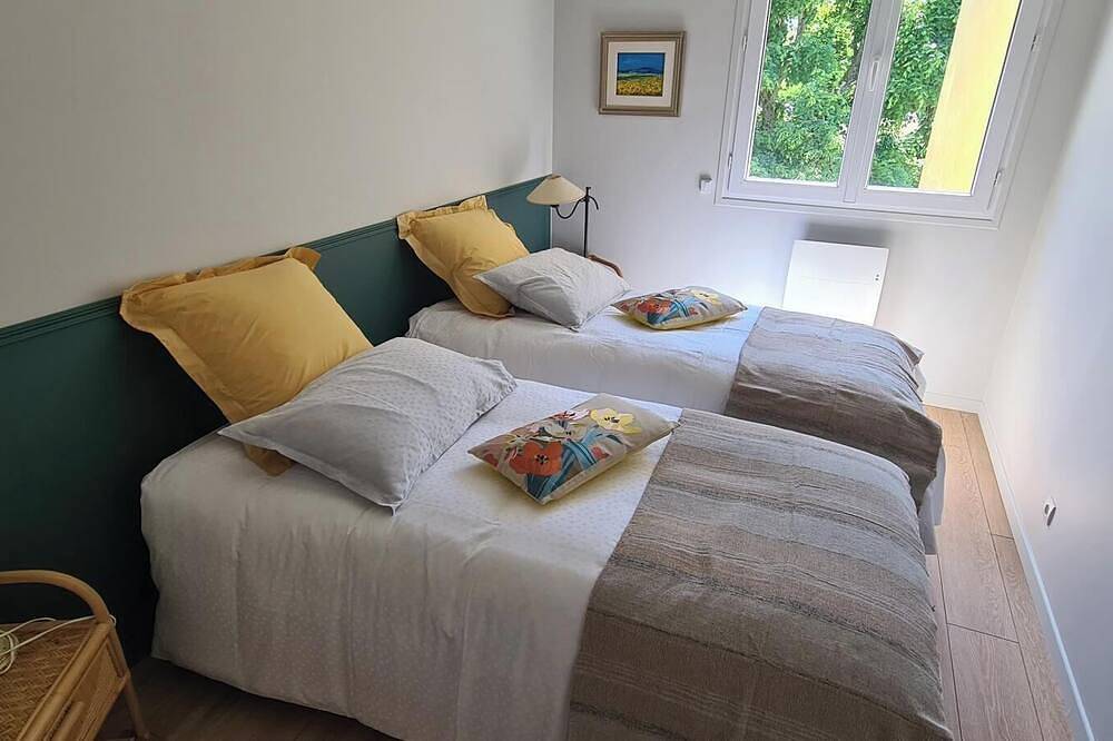 Ganze Wohnung, Very quiet, bright duplex apartment on the edge of a forest, 15 minutes' walk from the town center in Fontainebleau, Seine-et-Marne