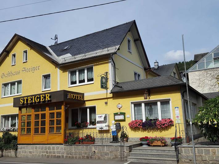 Hotel für 2 Personen, mit Balkon und Terrasse sowie Garten in Schiefergebirge