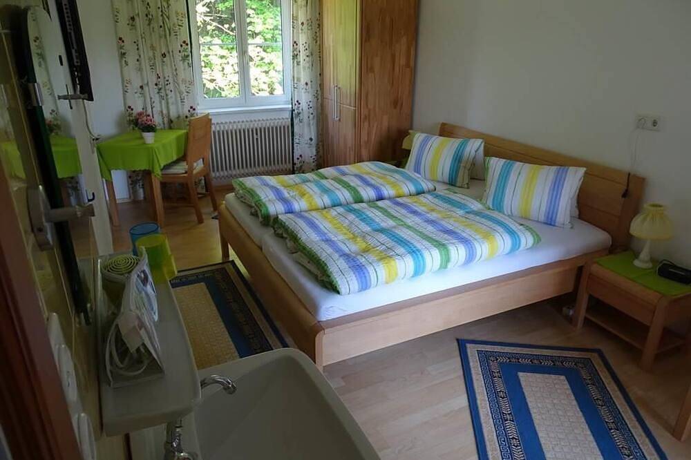 Doppelzimmer - Pension Bayrhammer in Faistenau, Bezirk Salzburg-Umgebung