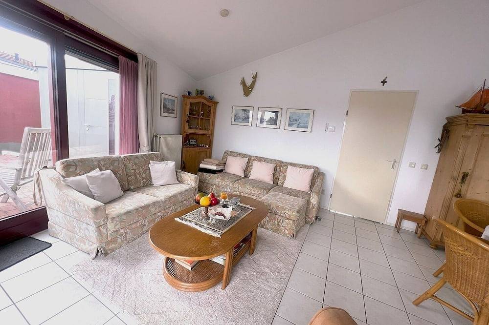 Bungalow Happy Holiday en Geniet Direct aan het Water met Eigen Aanlegsteiger in Lemmer, Ijsselmeer