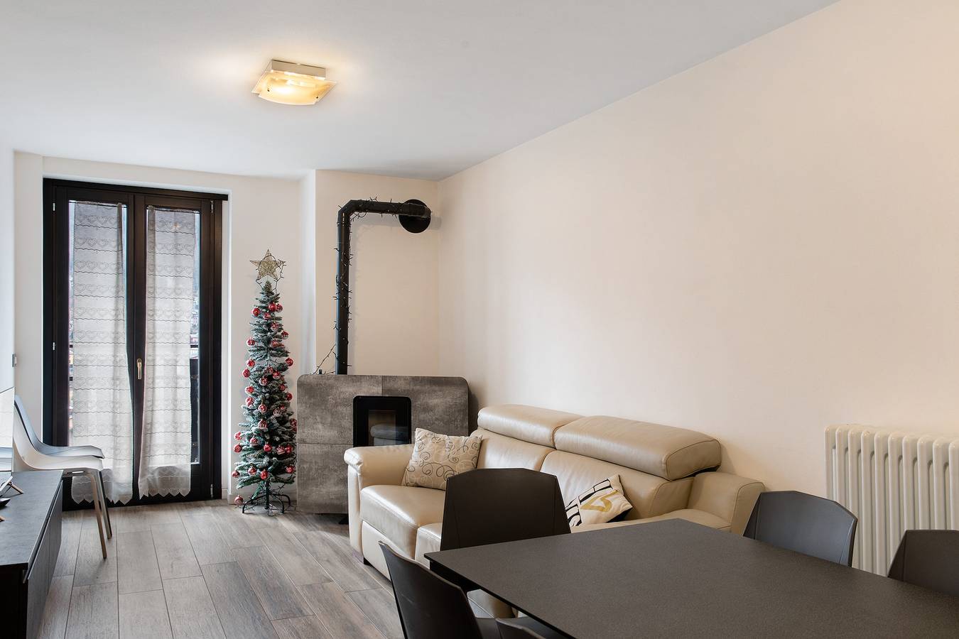 Entire apartment, Apartment 'Giorgia - Caspoggio' with Mountain View, Shared Garden and Balcony in Caspoggio (Town), Caspoggio