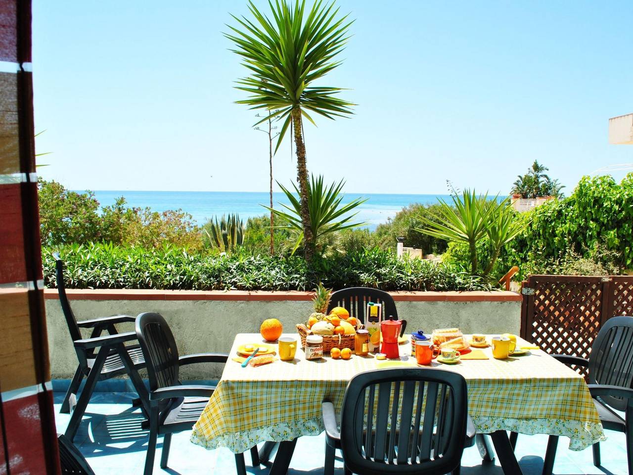 Entire apartment, Ruhige Ferienwohnung in Sciacca mit Terrasse, Garten und Grill und Meerblick in Localita San Giorgio, Sciacca