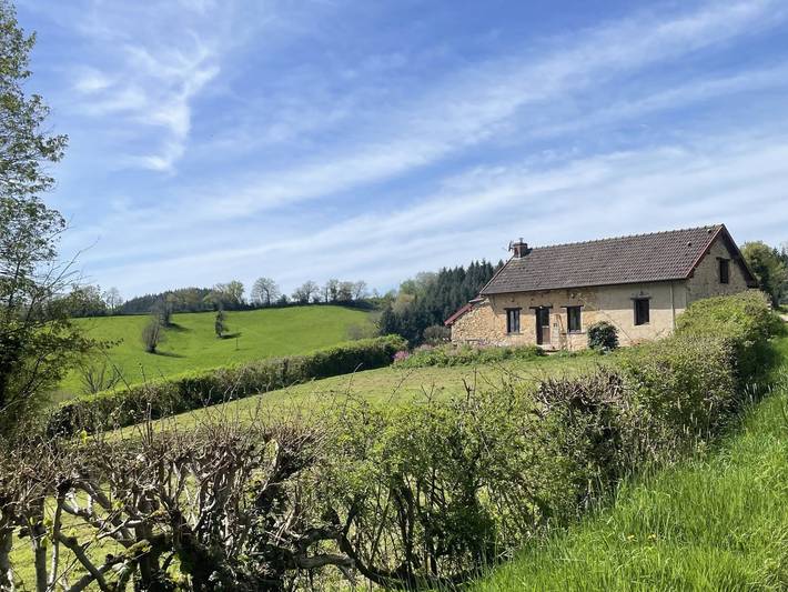Gîte pour 7 personnes, avec jardin et terrasse, animaux acceptés