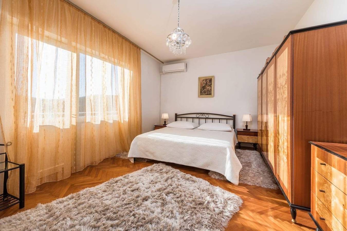 Ganze Wohnung, 2-Zimmer-Ferienwohnung mit Balkon und Meerblick Poljica, Trogir -a in Poljica, Split-Dalmatien