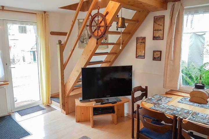 Ferienwohnung für 4 Personen, mit Terrasse und Garten in Semlow