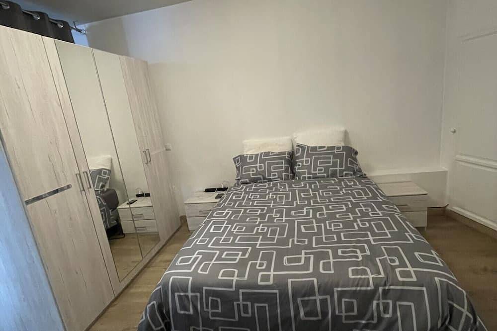 Entire apartment, Villejuif Igr in Villejuif, Val-de-Marne