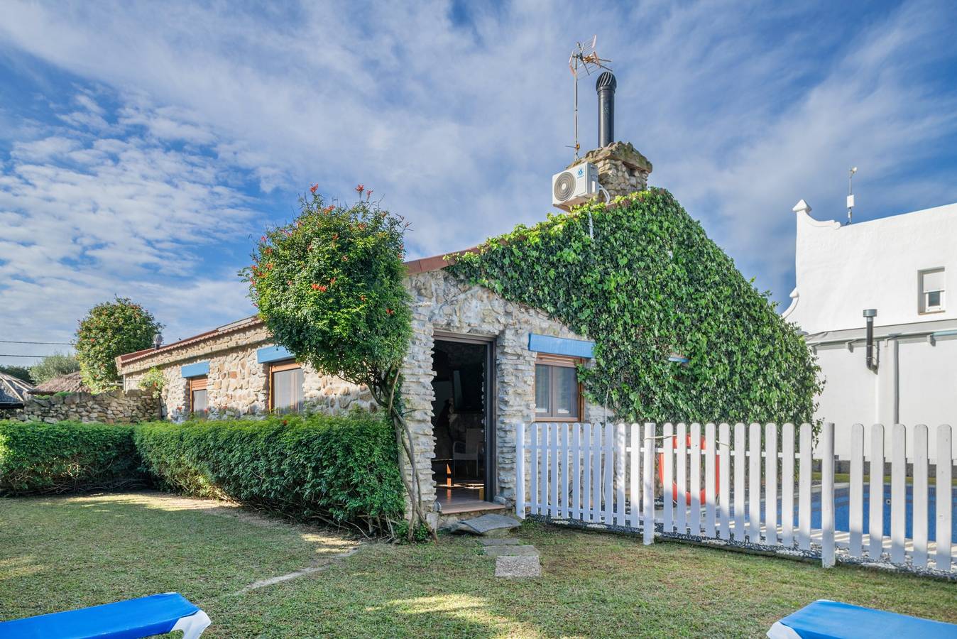 Casa vacacional 'Casa de Piedra' con piscina privada, Wi-Fi y aire acondicionado in Playa El Palmar, Vejer de la Frontera