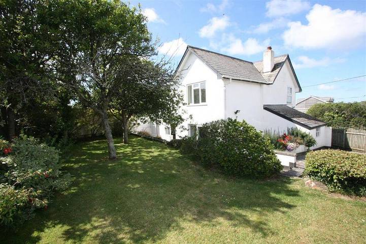Holiday rental for 8 people, with garden in Crantock