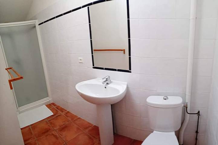 Gîte pour 4 personnes, avec balcon ainsi que piscine et jardin à Saint-André-de-Roquepertuis - 4