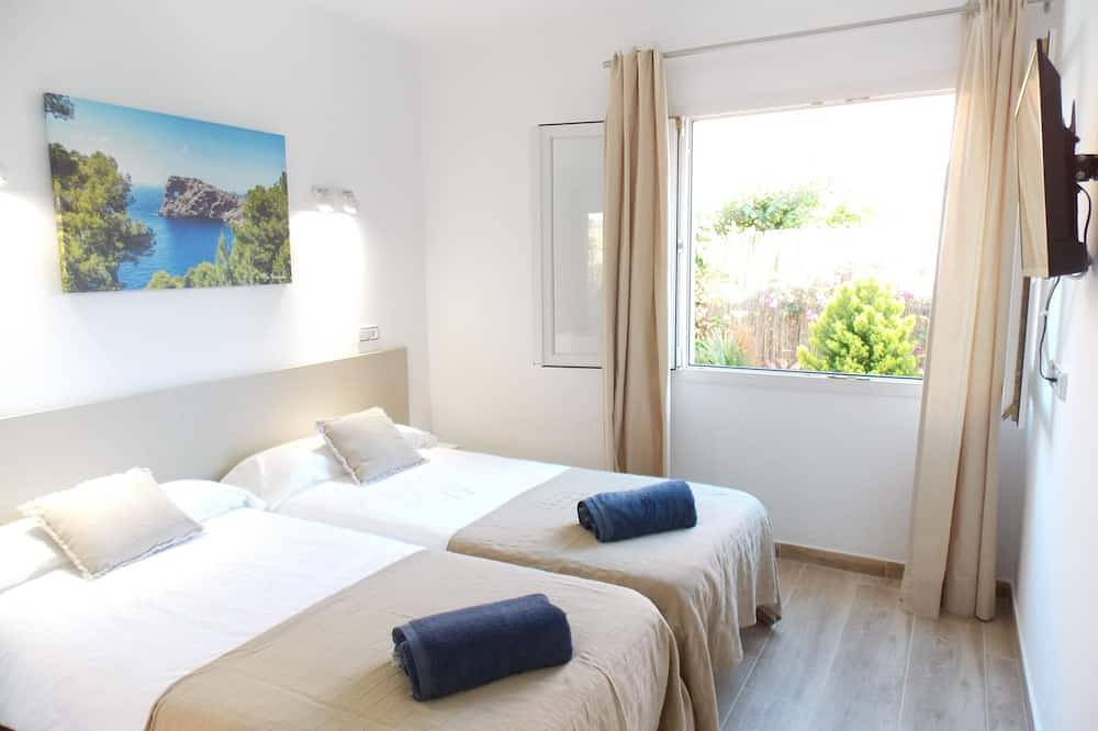 Nouvelle Villa 4 chambres / 4 salles de bain piscine privée et jardin Port Adriano in El Toro, Calvià