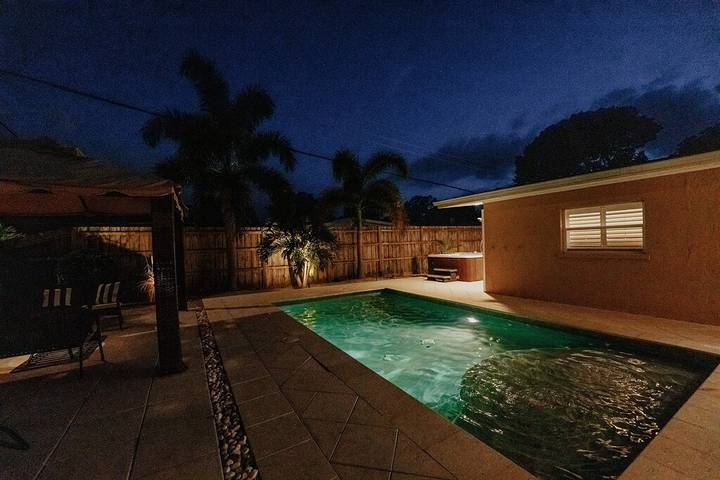 Ferienhaus für 11 Personen, mit Whirlpool und Garten in Sarasota