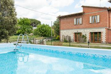 Gîte pour 8 personnes, avec jardin à San Giovanni d'Asso