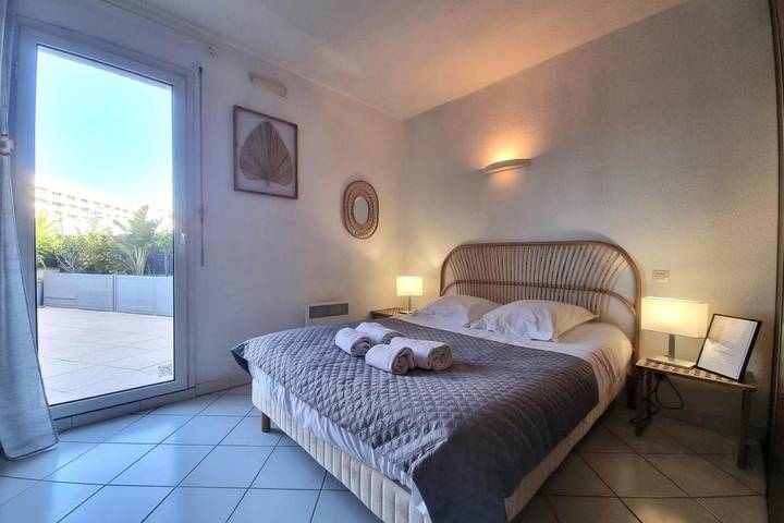 Gîte pour 6 personnes, avec terrasse dans Port De Saint Cyprien - 4