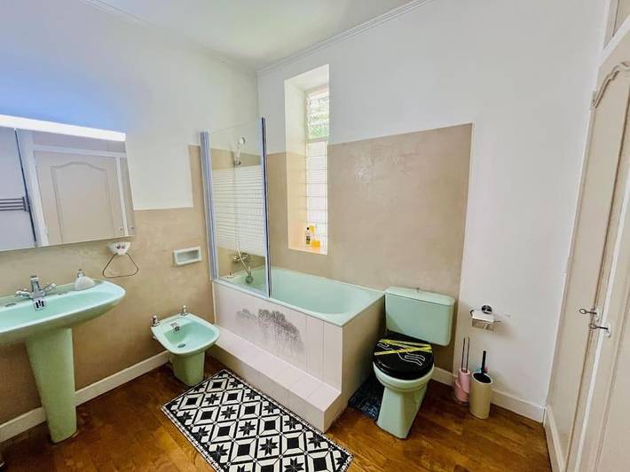 Location de vacances pour 10 personnes, avec terrasse ainsi que jardin et vue, animaux acceptés à Saint-Chef - 4