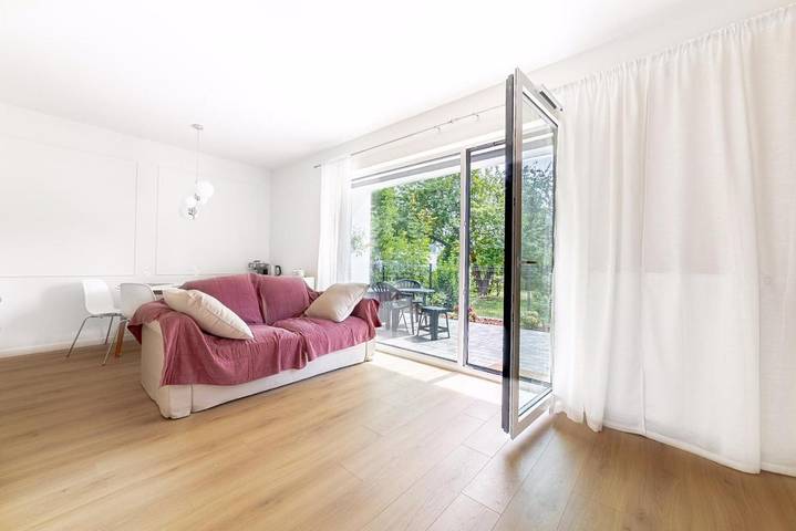 Apartament wakacyjny dla 2 osób, z Taras i Ogród oraz Widok i Widok na jezioro w Mrągowo