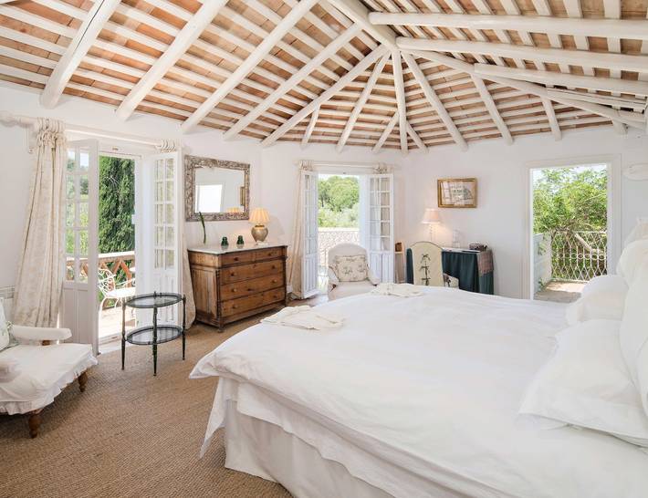 Chalet para 24 personas, con jardín y piscina en Sierra Norte de Sevilla - 4