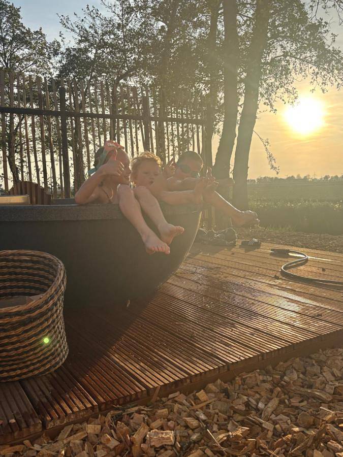 B&b voor 2 personen, with Whirlpool and Terras as well as Tuin and Sauna in Flevoland