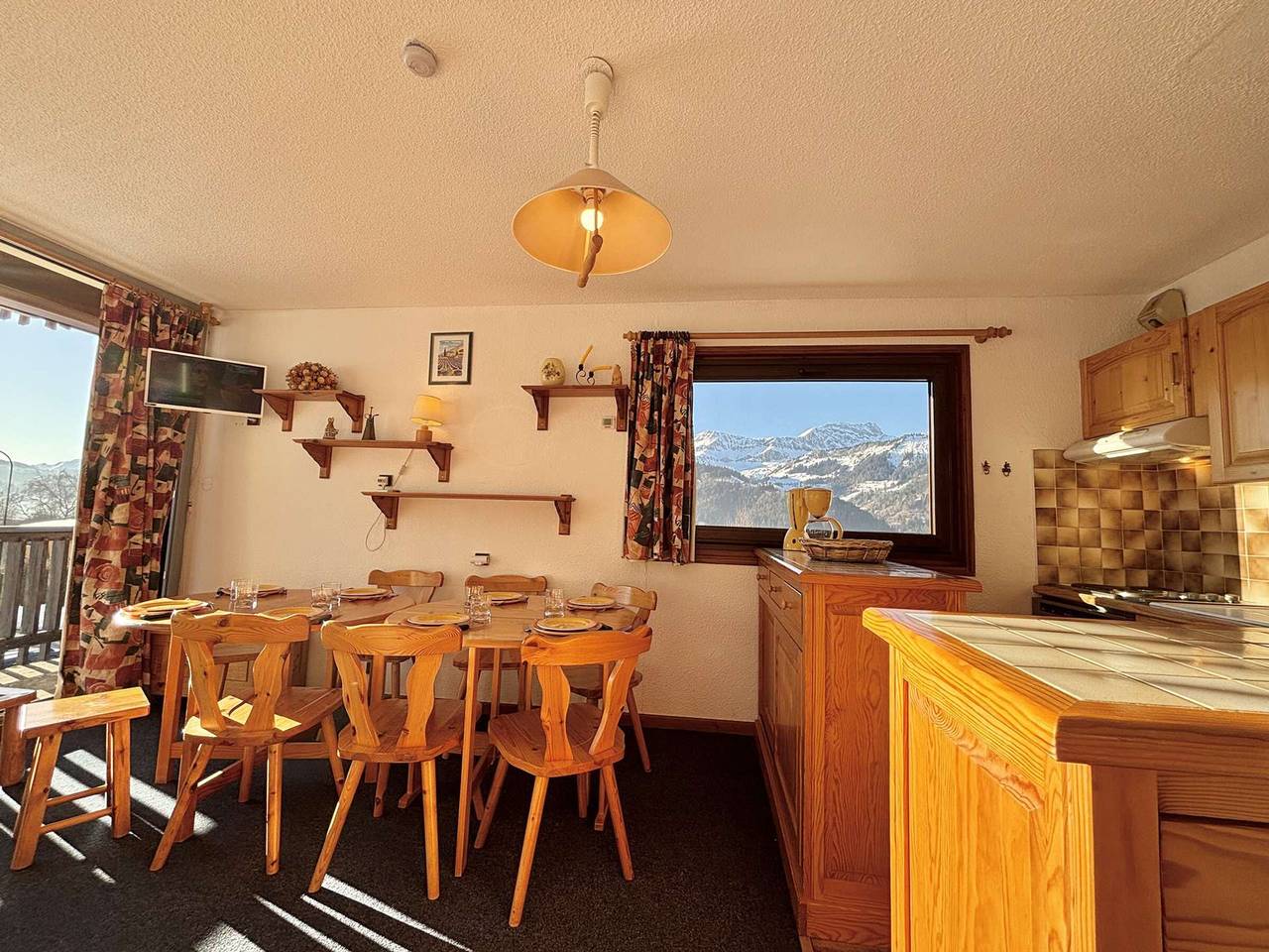 Ganze Wohnung, Appartement familial au pied des pistes avec balcon, piscine et parking - Notre-Dame-de-Bellecombe in Notre-Dame-de-Bellecombe, Albertville und Umgebung