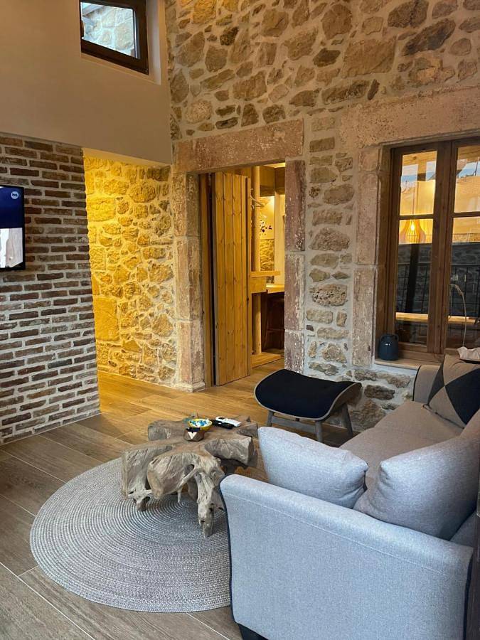 Appartement entier, Apartment - Ground Floor in Région d'Iraklio-Héraklion