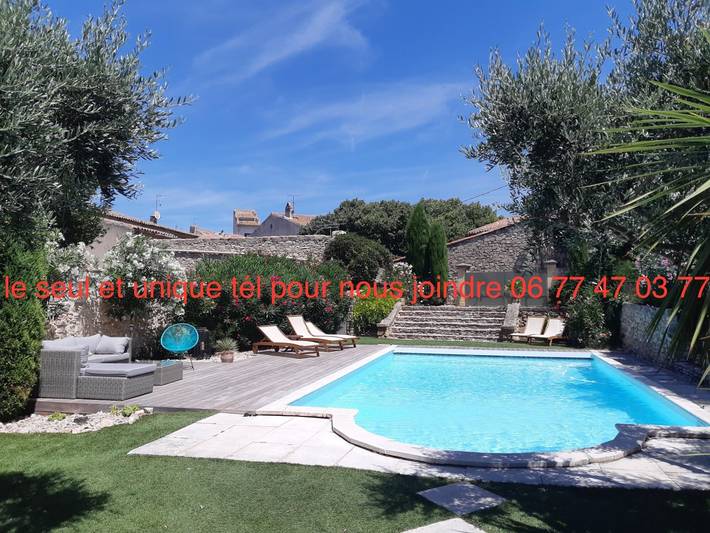 Gîte pour 8 personnes, avec piscine ainsi que terrasse et jardin à Lançon-Provence - 2