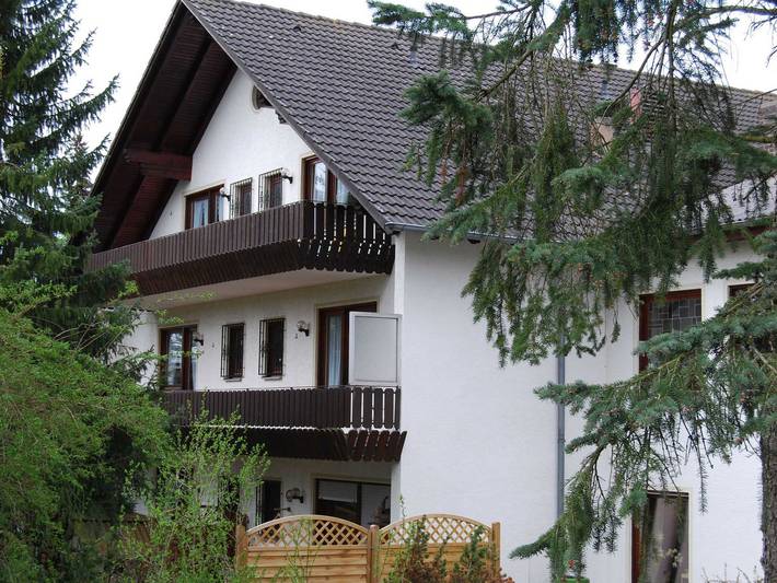 Hotel für 5 Personen, mit Terrasse und Garten sowie Sauna in Breuna