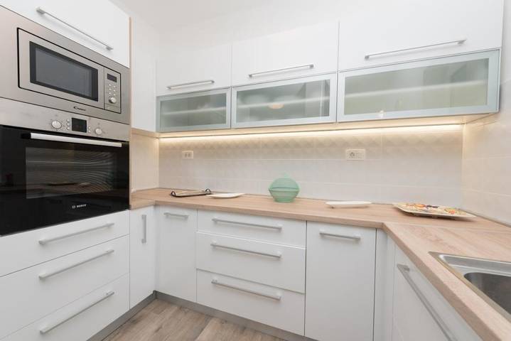 Villa pour 10 personnes, avec jardin ainsi que sauna et piscine à Lovran - 3