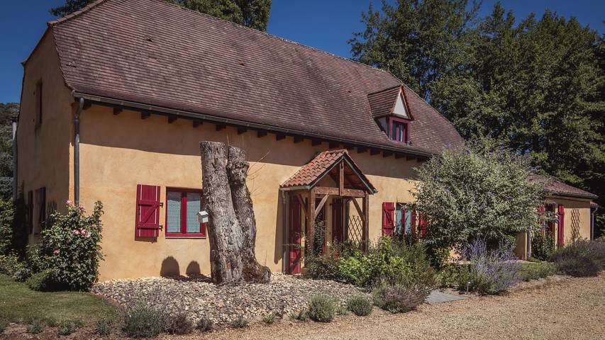 Gîte pour 4 personnes, avec piscine, animaux acceptés à Vézac