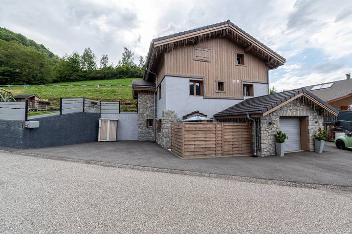 Appartement entier, Joli appartement sur le bois in Le Bois, Massif de la Vanoise