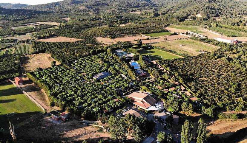 Casa rodante para 2 personas, con Terraza y Piscina además de Sauna y Vistas en Prades