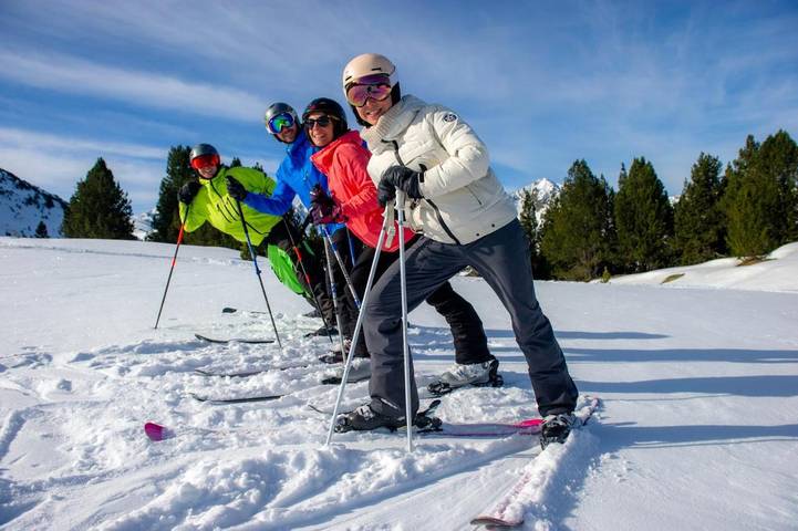 Parc de vacances pour 5 personnes, avec piscine et jardin dans les Pyrénées - 2