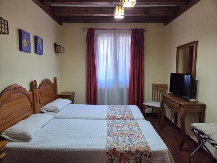 Hotel para 2 personas, con terraza en El Espinar - 2