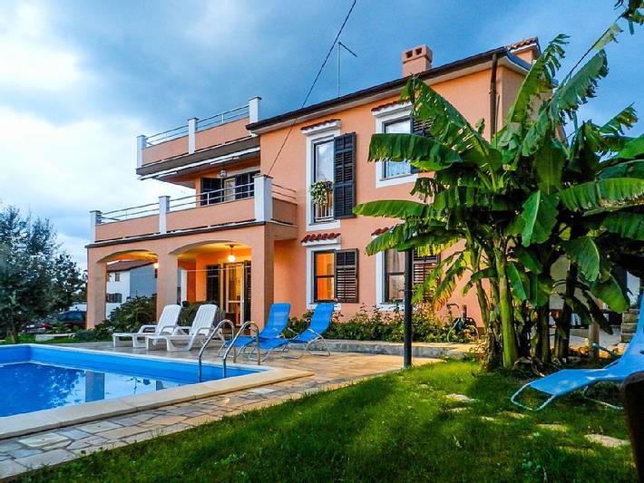 Ganze Wohnung, Ferienwohnung für 4 Personen mit Pool in Pula-Medulin, Pula