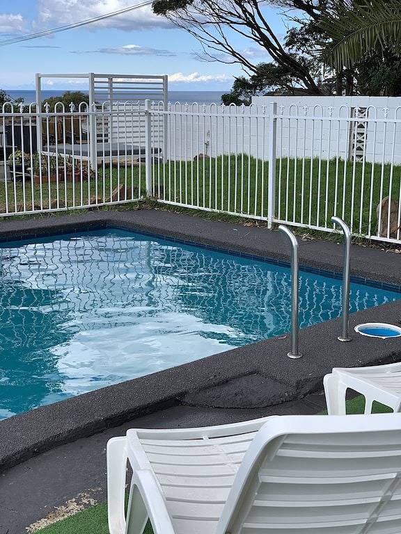 White House Terrigal Location pool spa beach in Terrigal, New South Wales