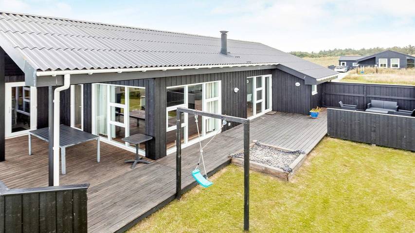 Ferienhaus für 6 Personen, mit Terrasse und Whirlpool in Hirtshals