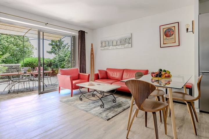Location de vacances pour 4 personnes, avec piscine et terrasse dans Village de Gordes - 2