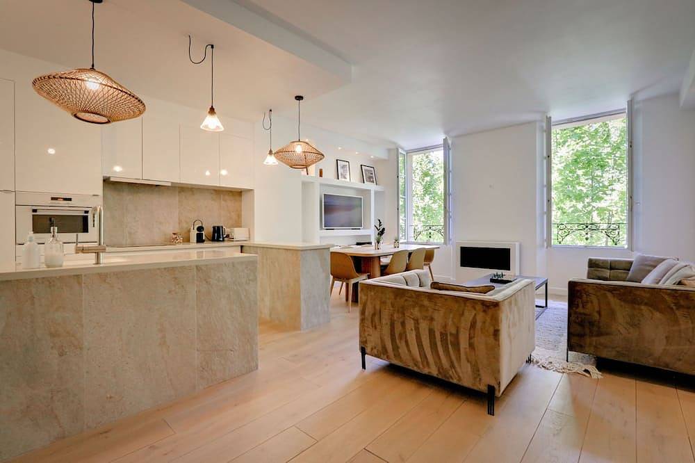 Appartement entier, L'Appartement des Lices, au coeur de Saint Tropez in Saint-Tropez, Côte méditerranéenne (France)