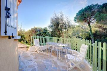 Cottage pour 3 personnes, avec vue et jardin à Rayol-Canadel-sur-Mer