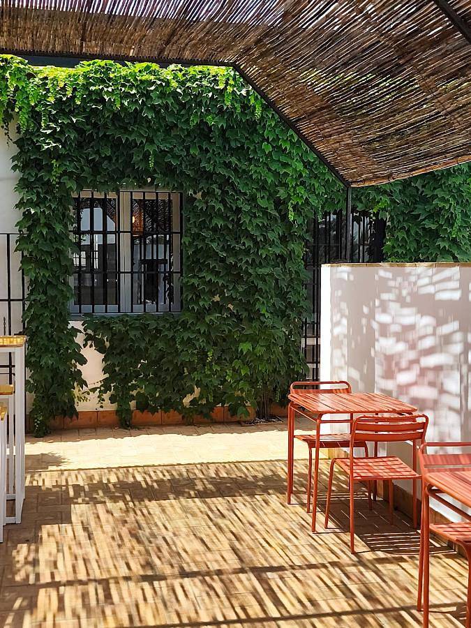 Gîte pour 2 personnes, avec terrasse ainsi que jardin et piscine à Carmona - 2